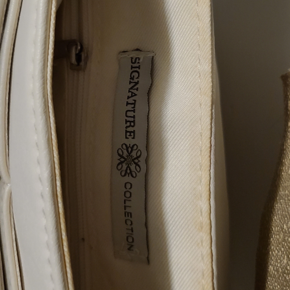 White Signature Collection Purse - Picture 4 of 4